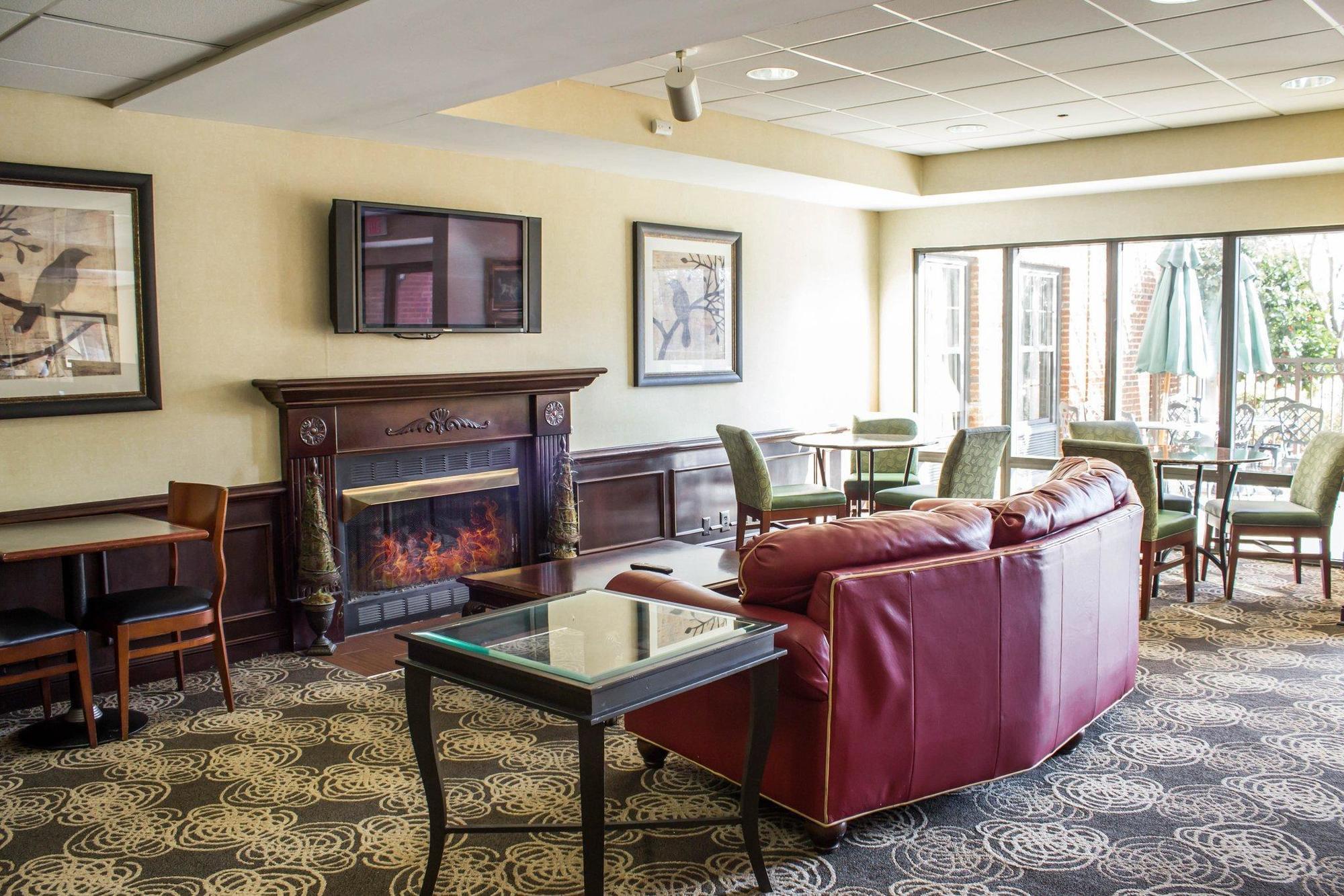 Four Points By Sheraton Greensboro Airport Luaran gambar
